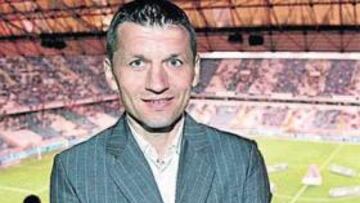 <b>VIEJO CONOCIDO. </b>Miroslav Djukic atendió a AS desde Holanda, donde se halla el Partizán.