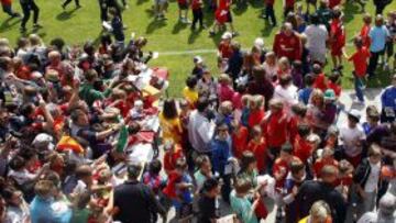 DEP09. SCHRUNS (AUSTRIA), 28/05/2012.- Vista del terreno de juego en el que entren&oacute; la selecci&oacute;n espa&ntilde;ola de f&uacute;tbol, hoy, 28 de mayo de 2012, en la localidad austr&iacute;aca de Schruns dentro de su preparaci&oacute;n para la Eurocopa 2012. EFE/Juan Carlos C&aacute;rdenas