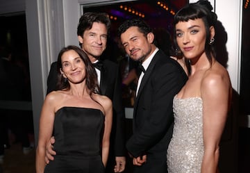 Amanda Anka, Jason Bateman, Orlando Bloom y Katy Perry durante la fiesta de los Oscar 2025 de Vanity Fair celebrada en Beverly Hills.