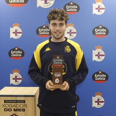 Mella: “El 3 no es mi número favorito, pero es del primer equipo”