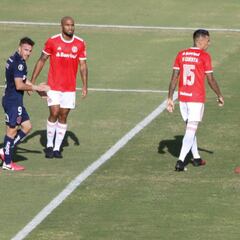 El cabezazo de Larrivey que pudo abrir la cuenta para la U