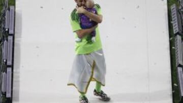 Iker Casillas con su hijo Martín.