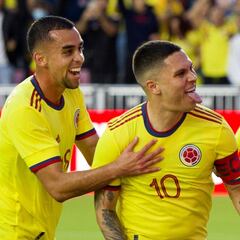 Juanfer Quintero se retira con molestia física ante Honduras