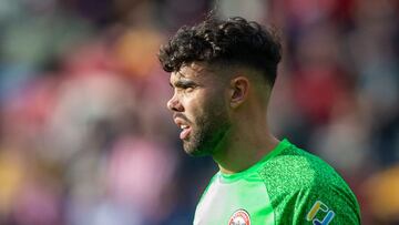 David Raya durante el partido de Premier League entre en Brentford y el Leicester.