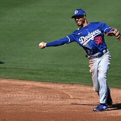 Fantasy Baseball: Who are the top second basemen in the MLB in 2024?