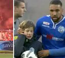 En Holanda lanzan objetos al niño recogepelotas de su club