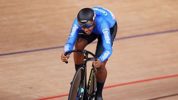 Kevin Quintero, ciclista colombiano quedó eliminado en la prueba de velocidad de ciclismo de pista. El vallecaucano trató de atacar por fuera siempre