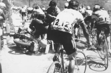 El ciclismo es un deporte de riesgo. No hay vuelta sin caídas, muchas veces con graves consecuencias.