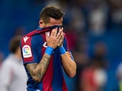 Lloraba desconsolado el descenso y apareció Vinicius: el gesto que da la vuelta al mundo