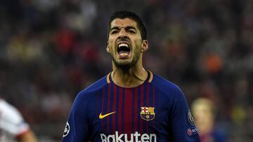 Luis Suárez jugando con el Barcelona