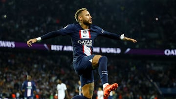 FILE PHOTO: Soccer Football - Ligue 1 - Paris St Germain v Olympique de Marseille - Parc des Princes, Paris, France - October 16, 2022 Paris St Germain's Neymar celebrates scoring their first goal REUTERS/Stephane Mahe/File Photo