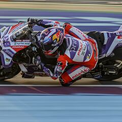 Martín empieza en cabeza y Bagnaia lo hace tercero