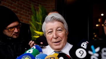 Enrique Cerezo, con los medios.