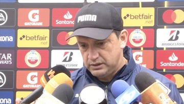 Aldo Bobadilla en zona mixta en la previa de Libertadores