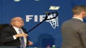 Los memes del 'billetazo' de Blatter