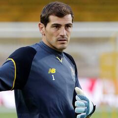 Casillas sorprende a sus fans al revelar que lleva aparato
