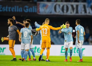 Los jugadores del Celta de Vigo celebraron la victoria.