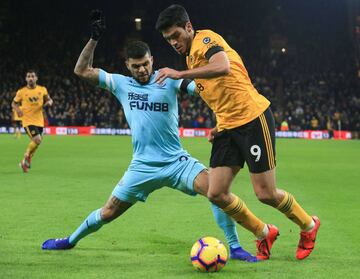 Yedlin fich¨® en 2014 con los Spurs, procedente de Sounders, desde entonces ha jugado para Sunderland y Newcastle, el lateral de 25 a?os acumula 81 partidos en Premier League.