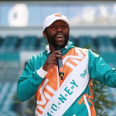 Floyd Mayweather fires back at Canelo Alvarez's latest comments