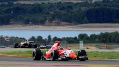 Aur&eacute;lien Panis liderando en MotorLand.