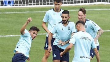 Los jugadores se entrenaron ayer por la tarde en el escenario del encuentro.