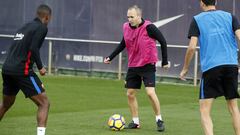 Iniesta se ejercitó, pero es complicado que juegue mañana