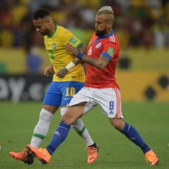 La ‘pelea’ al final del primer tiempo que acabó en un abrazo