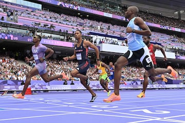 Fred Kerley, Zharnel Hughes y Letsile Tebogo.