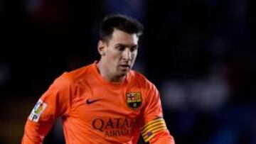 MAGIA. Messi, en Riazor, firmó una de sus mejores actuaciones.