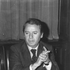 Adiós de Núñez, un presidente histórico: grandes fichajes, La Masía, Cruyff...