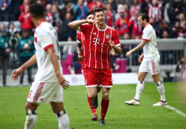 Elber: "Cristiano isn't stupid, every club wants Lewandowski..."