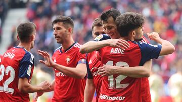 Los rojillos celebran el segundo gol al Almería, marcado por Abde.