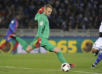 Cillessen is Barça's main keeper in the Copa del Rey.