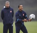 Wenger amenaza a Walcott: o renueva o lo pone en venta