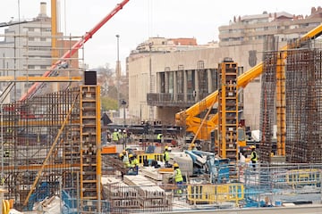 En cualquiera de la situaciones el nuevo Camp Nou empezar con el 60% del aforo, ya que la Tercera Gradera an no estara en funcionamiento.