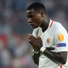 El exsevillista Quincy Promes, acusado de intento de homicidio por apuñalar a su primo