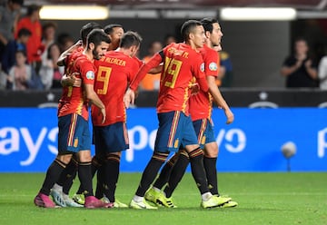 4-0. Paco Alcácer celebró el cuarto gol.