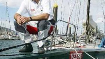 <b>VELUX 5 OCEANS. </b>Unai Basurko en su embarcación, el <i>Pakea</i>.