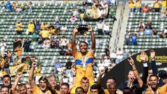 Congreso de Nuevo León reconoce títulos de Tigres