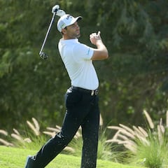 Oliver Wilson es líder y Nacho Elvira, segundo a un golpe