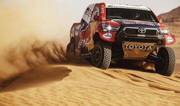 El Rally de Marruecos ha cumplido el papel de preparación para el Dakar. Audi y BRX no han acudido por lo que hay grandes ausencias como las de Sainz, Peterhansel, Roma y Loeb. Hay 2.656 kilómetros de recorrido (1.633 cronometrados) alrededor de Zagora repartidos en cinco etapas.