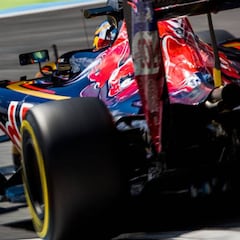 Duelos por compañeros: Sainz arrasa y Button supera a Alonso