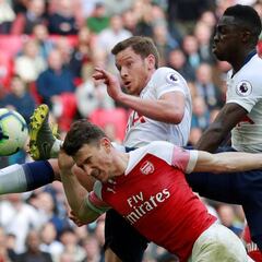 Ian Wright: "Koscielny está destrozando su legado gunner"