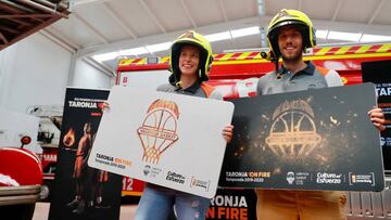 Anna Gómez y Sam Van Rossom