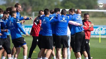 Dos positivos en el Alavés y un tercer jugador aislado