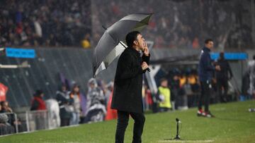 Futbol, Colo Colo vs America MG
Copa Sud Americana 2023
El entrenador de Colo Colo Gustavo Quinteros, dirige durante el partido contra America MG por copa Sud Americana disputado en el estadio Monumental de Santiago, Chile.
11/07/2019
Marcelo Hernandez/Photosport
Football, Colo Colo vs America MG
Copa Sudamericana 2023 Championship.
Colo Colo's head coach Gustavo Quinteros gestures during Copa Sud Americana Championship against America MG at Monumental stadium in Santiago, Chile.
11/07/2019
Marcelo Hernandez/Photosport