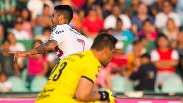 El arquero mexicano tuvo una mala tarde al regalar el primer gol. Chiapas podr&iacute;a terminar la jornada como &uacute;ltimo del descenso.