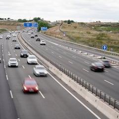 El aviso de la DGT a los coches nuevos: los sistemas que serán obligatorios a partir del 1 de julio