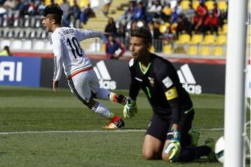 México derrotó 2-0 a Ecuador.