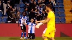 Toril cumple con la ley del ex y hunde más al Murcia